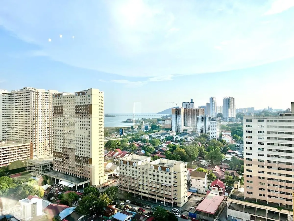 Groups & Families Spacious Infinity Pool 3Br 10Pax George Town 0*,  Malaysia